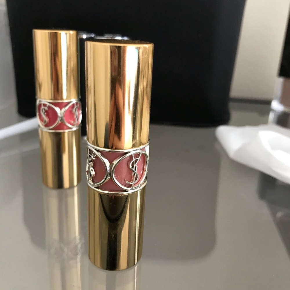 YSL lipstick Rouge Volupté Shine 9